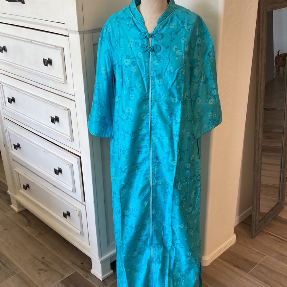 Vintage Evelyn Pearson zip front cherry blossom print robe lounger